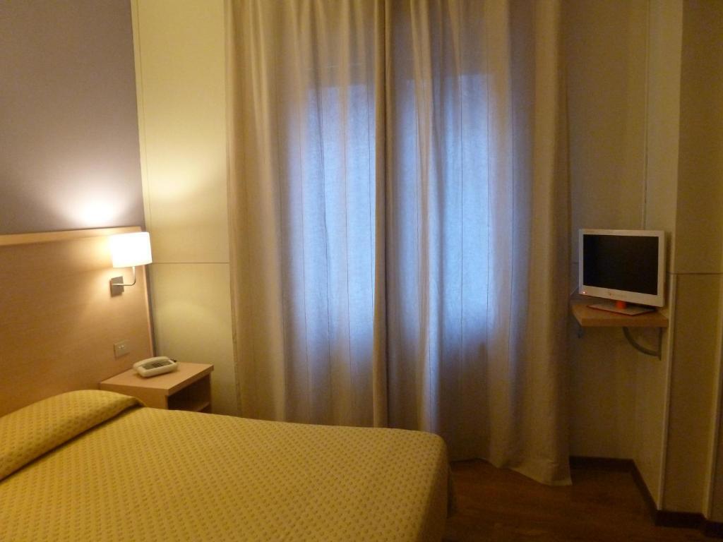 Hotel Da Cesare Стреза Номер фото