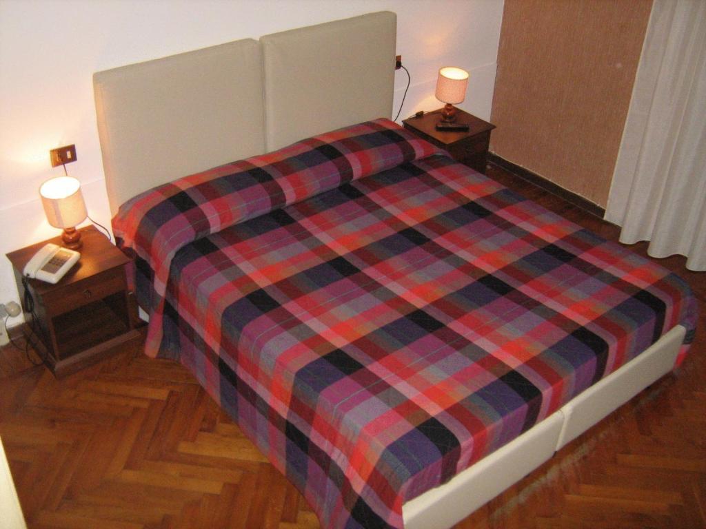 Hotel Da Cesare Стреза Экстерьер фото